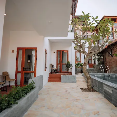Hue Riverside Villa-3