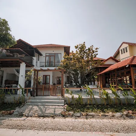 Hue Riverside Villa-2
